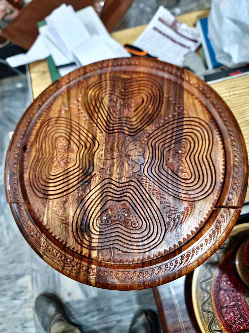 1001 - Premium Walnut Wood Expandable/Foldable Serving Basket / Tray with Multi-Layer Carved Pattern