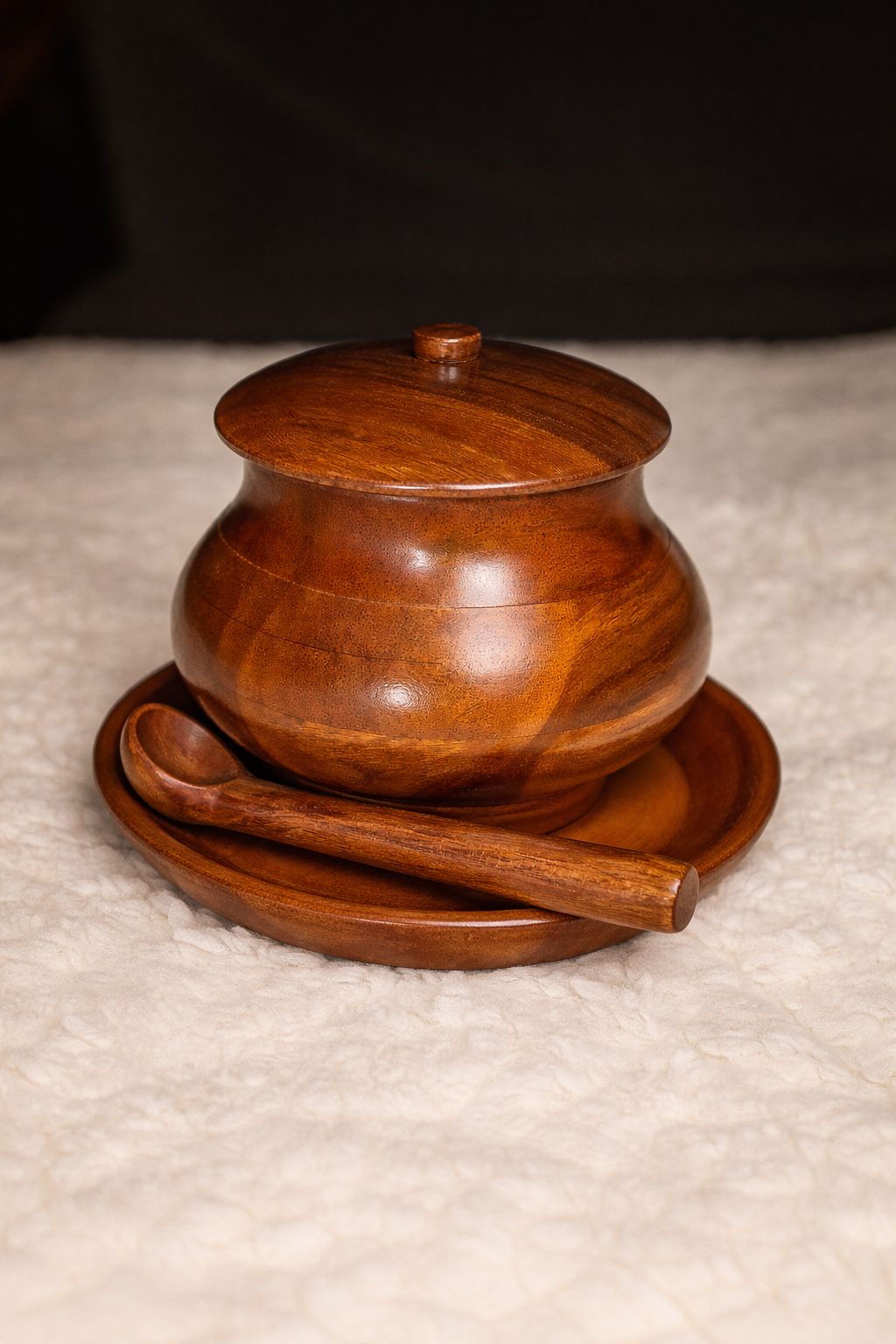 Solid wood tea pot and spice container set with matching spoon – Chinioti Handcrafts